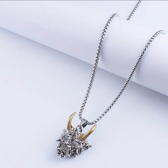 Samurai Mask Pendant - Picture 3 of 8